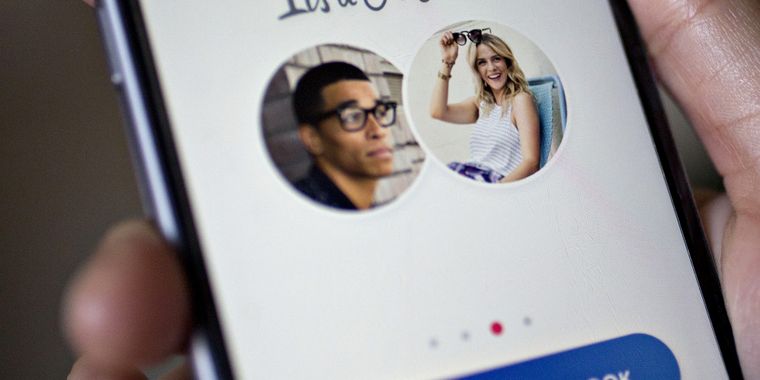 Tinder for Android now bypasses the Google Play Store for in-app purchases by default