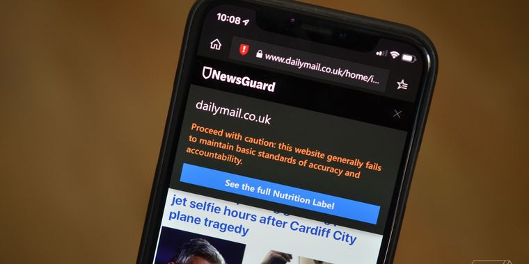 Microsoft Edge on mobile will now warn users of fake news