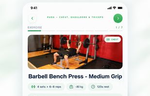 Workout session tracker with predefined sets, weights and rest timer