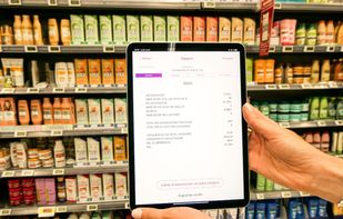 In a matter of seconds, it collects all the relevant data and provides an in-depth analysis of KPIs such as digital distribution, share of shelf, stock-outs, as well as merchandising KPIs and competitor analysis.