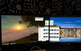 Random BackGround fully supports multimonitor setups.