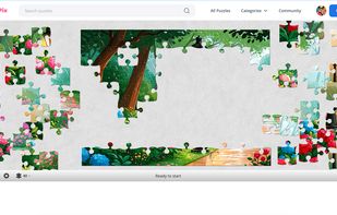 Browser-based puzzle gameplay with a flexible puzzle board and built-in solving tools.