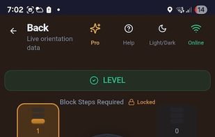 Locked and giving audio feedback while levelling. Vehicle level.