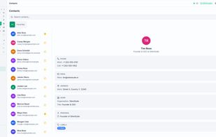 Webapp on desktop: Contacts, light