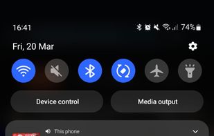 Play YouTube in the bacground