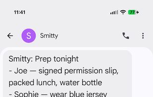 Everyone knows what they need to know. Smitty sends timely updates and reminders, so one person doesn't have to keep everyone else informed.