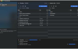 SmoothDroid transferring files between a Mac and Android phone in dark mode.