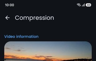 Compression settings with a video preview, quality presets, and optional Pro controls.