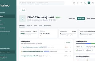 Project overview in the English interface, with Czech demonstration project and task names.