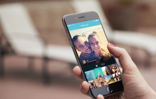 Share a simple and genuine moment with your friends in a split second